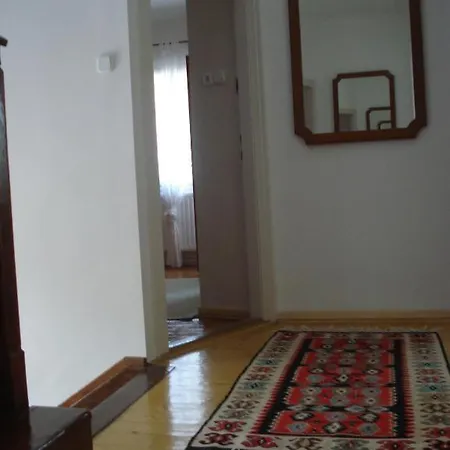 Nobuta Vendeghaz Kismaros